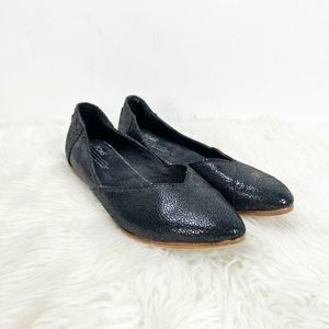 🌺Toms Black Print Shiny Flats